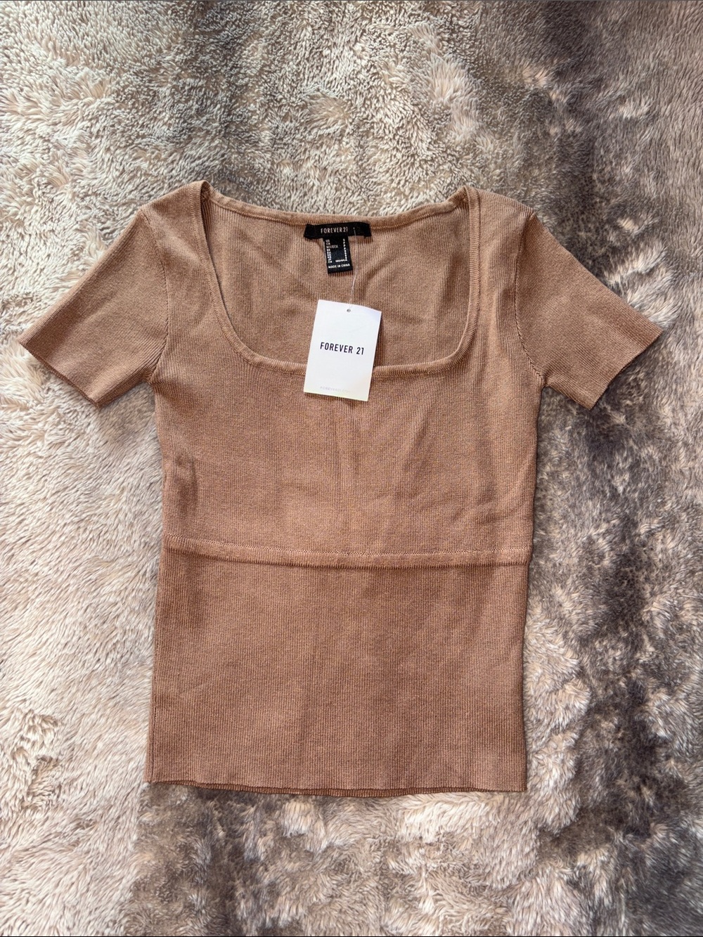 Forever21 Tan Short Sleeve Scoop Neck Crop Top 🧸